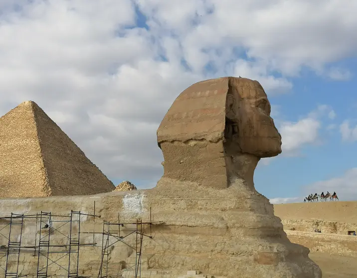 Full Day Tour : Giza Pyramids & Egyptian Museum in Cairo